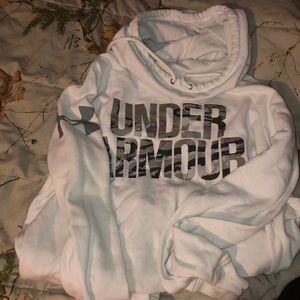 under armpit sweatshirt